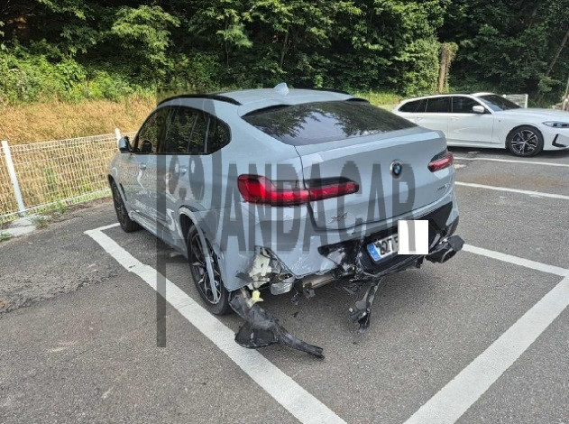 2024 BMW X4 xDrive20i, photograph 3