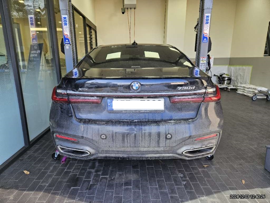 2021 BMW 730d xDrive, photograph 5