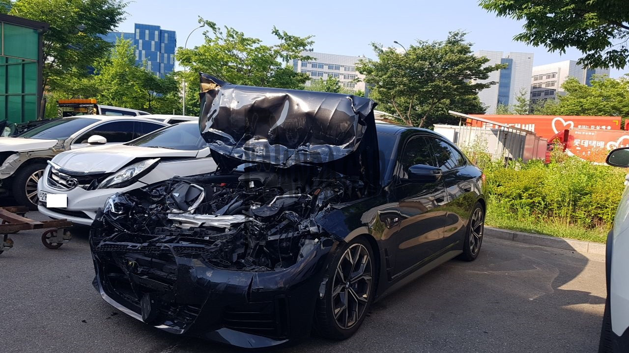 2023 BMW 420i Gran Coupe, photograph 3