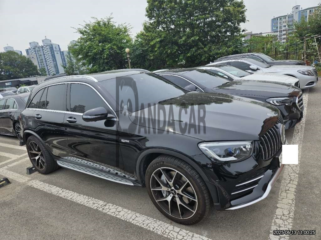 2022 Mercedes-AMG GLC43 4MATIC, photograph 4