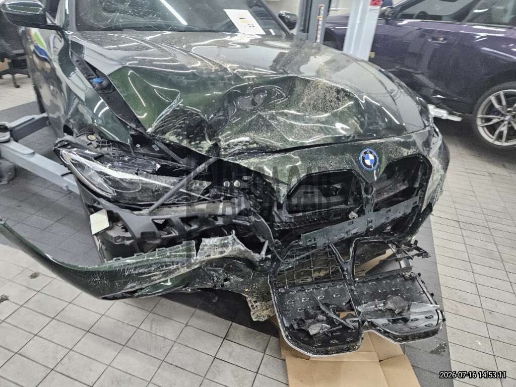 2022 BMW i4 eDrive40, photograph 4