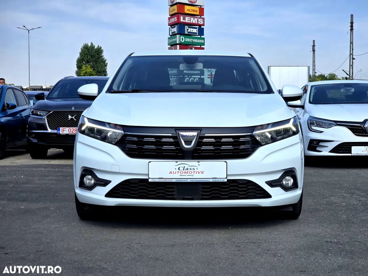 2021 Dacia Logan TCe 90 MT6 Comfort, photograph 2
