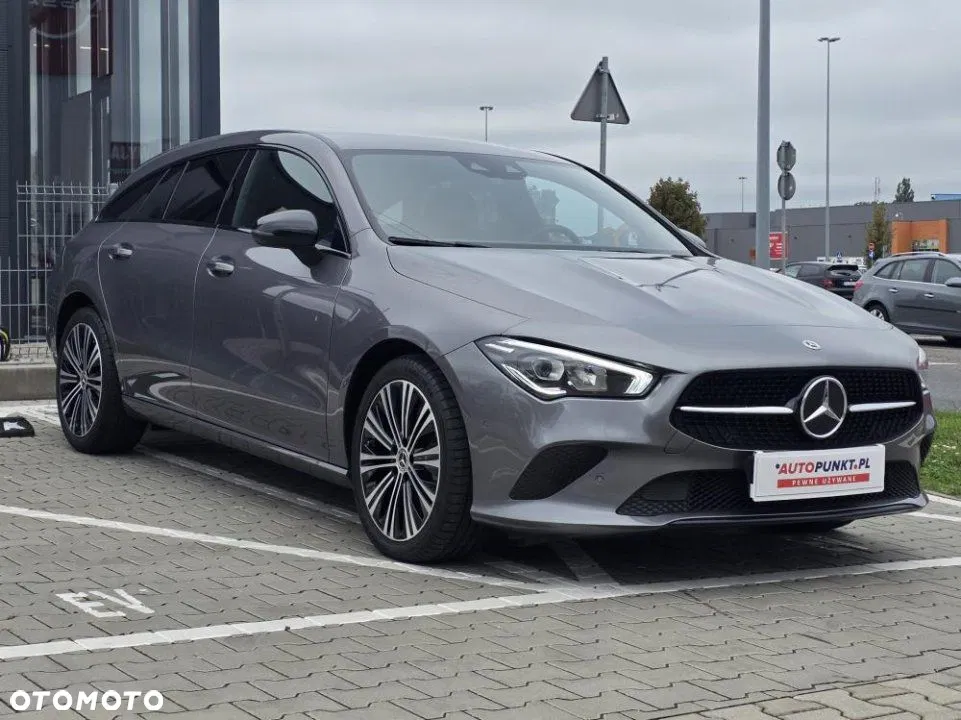 2022 Mercedes-Benz CLA, photograph 3