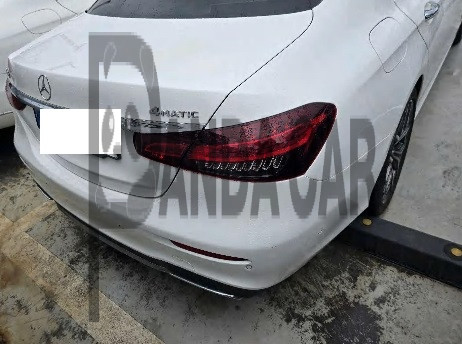 2022 Mercedes-Benz E220 d 4MATIC, photograph 4