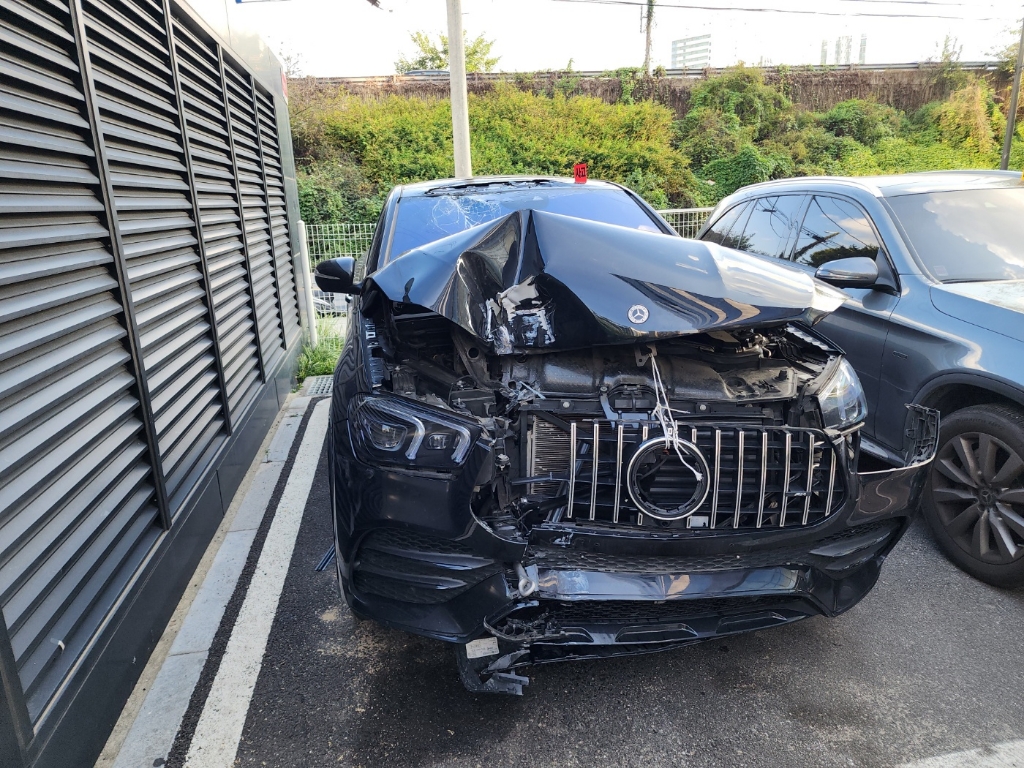 2022 Mercedes-Benz GLE400 d 4MATIC Coupe, photograph 6