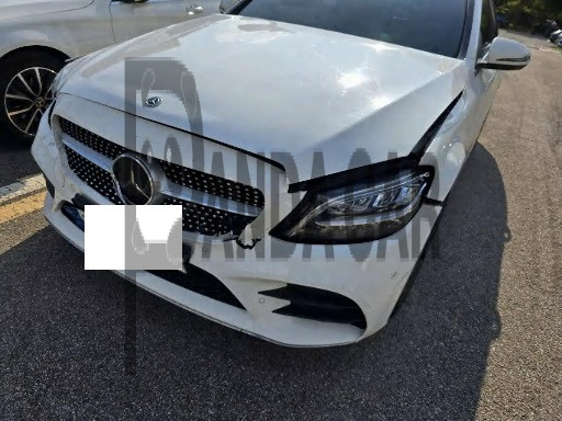 2021 Mercedes-Benz C200, photograph 1
