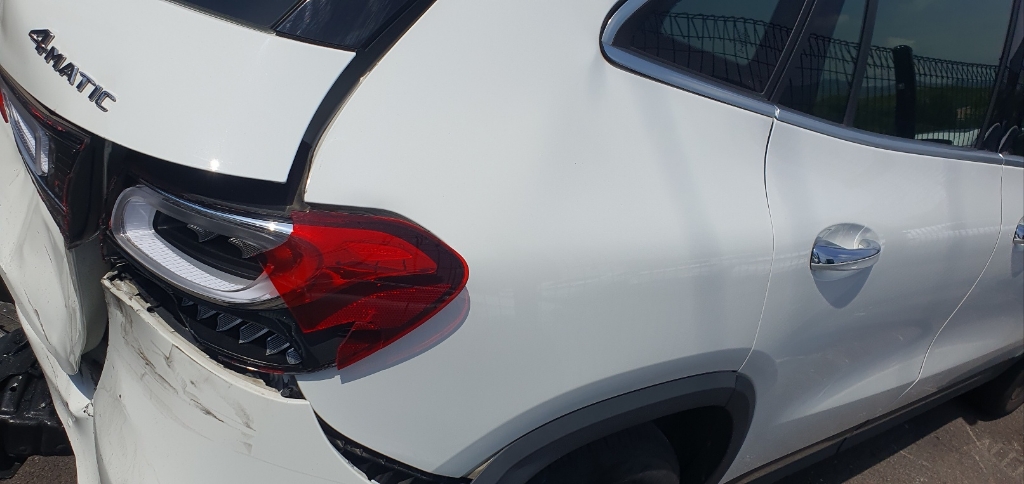 2022 Mercedes-Benz GLA250 4MATIC, photograph 3