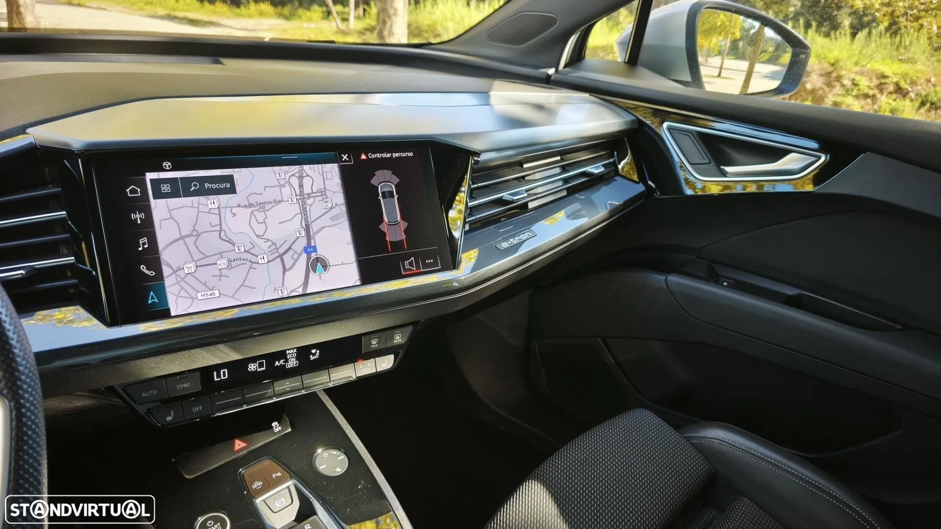 2022 Audi Q4 e-tron, photograph 9