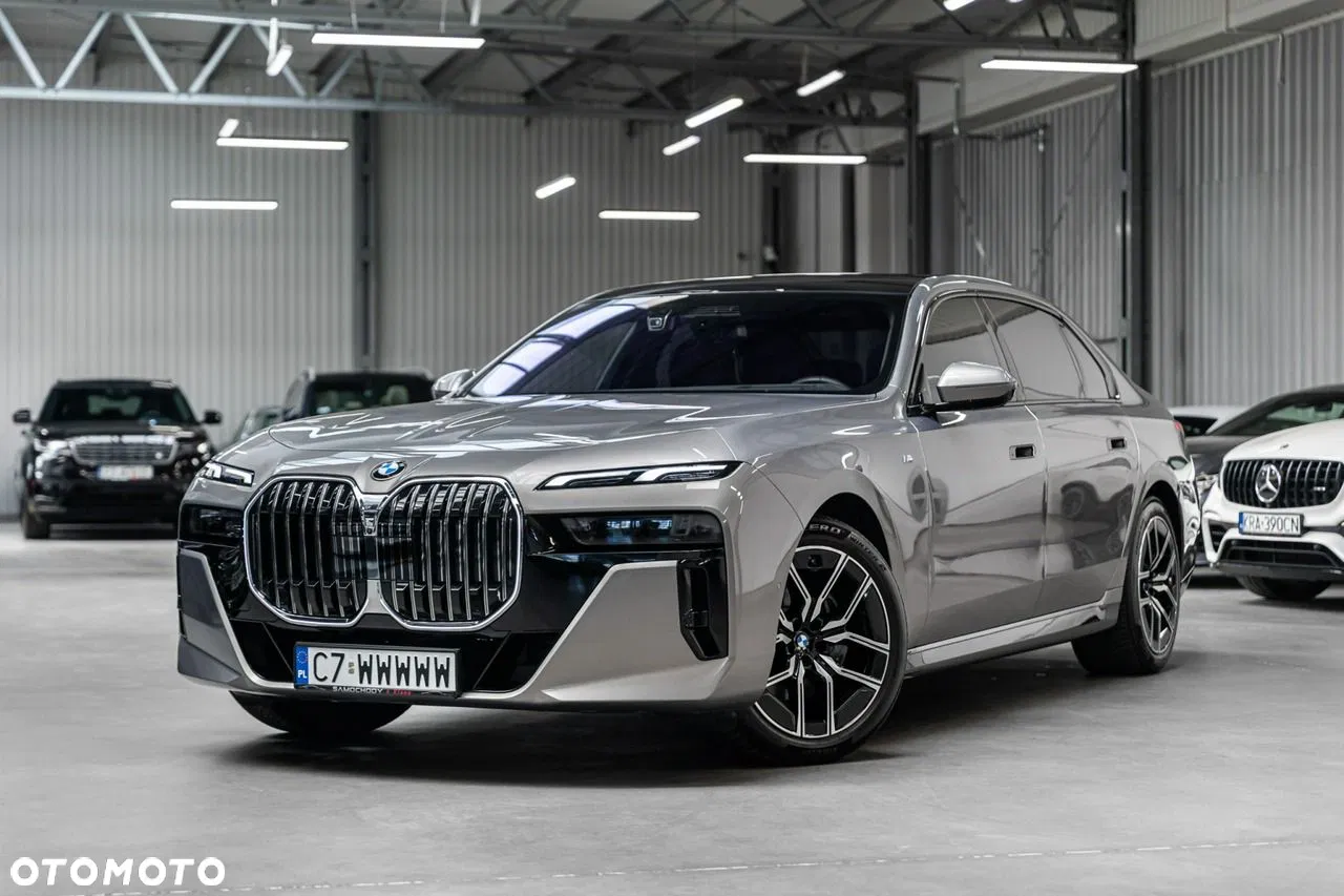 2024 BMW Seria 7 740d xDrive mHEV M Sport sport, photograph 2