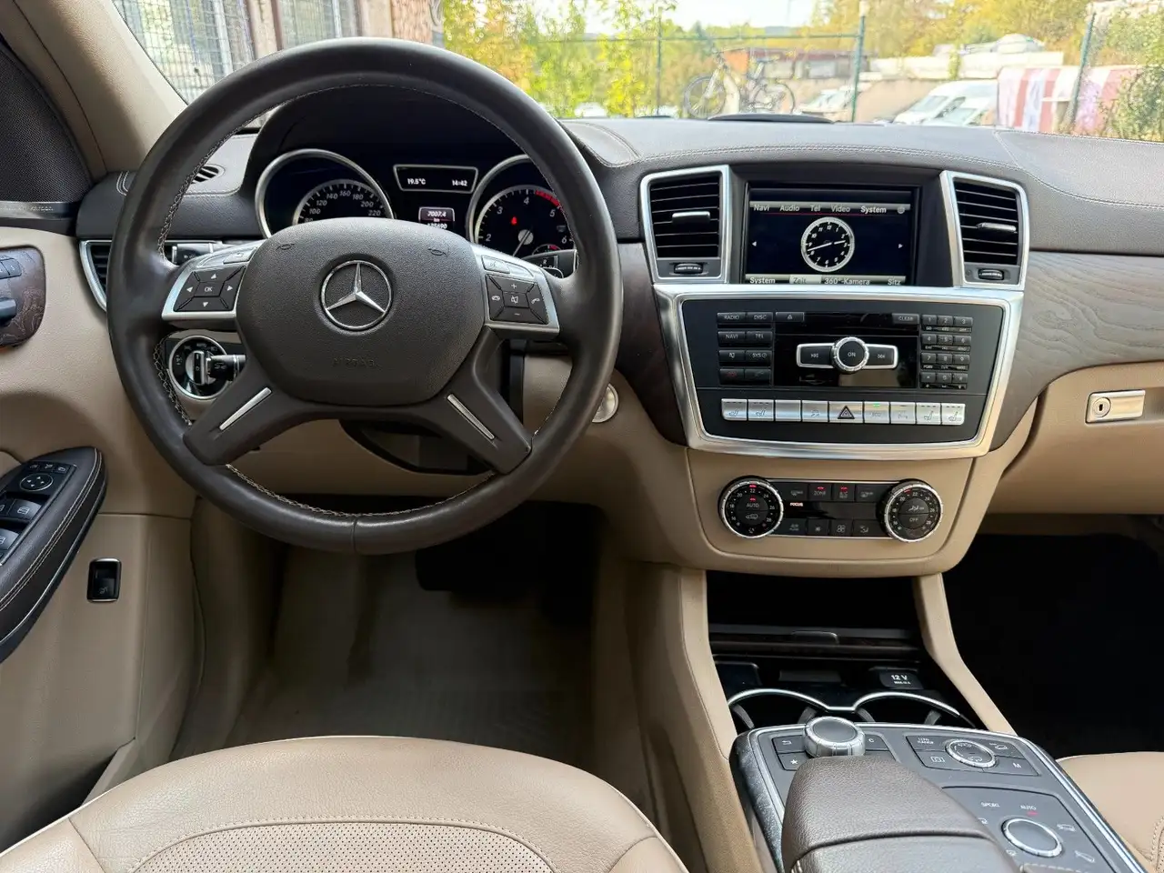 2014 Mercedes-Benz GL 350 BlueTec 4Matic AMG 1 Hand 7 sitzer Xenon, photograph 12