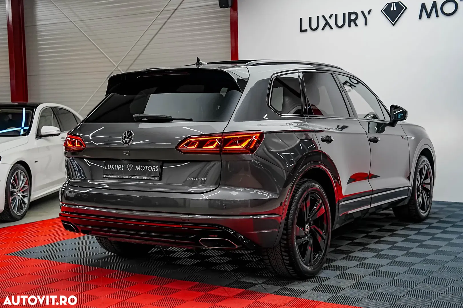 2020 Volkswagen Touareg 3.0 V6 e-Hybrid 4Motion Aut. R, photograph 11