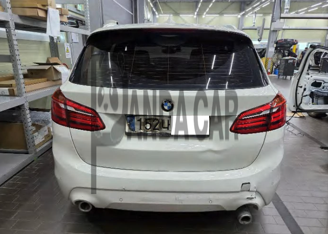 2021 BMW Active Tourer, photograph 2