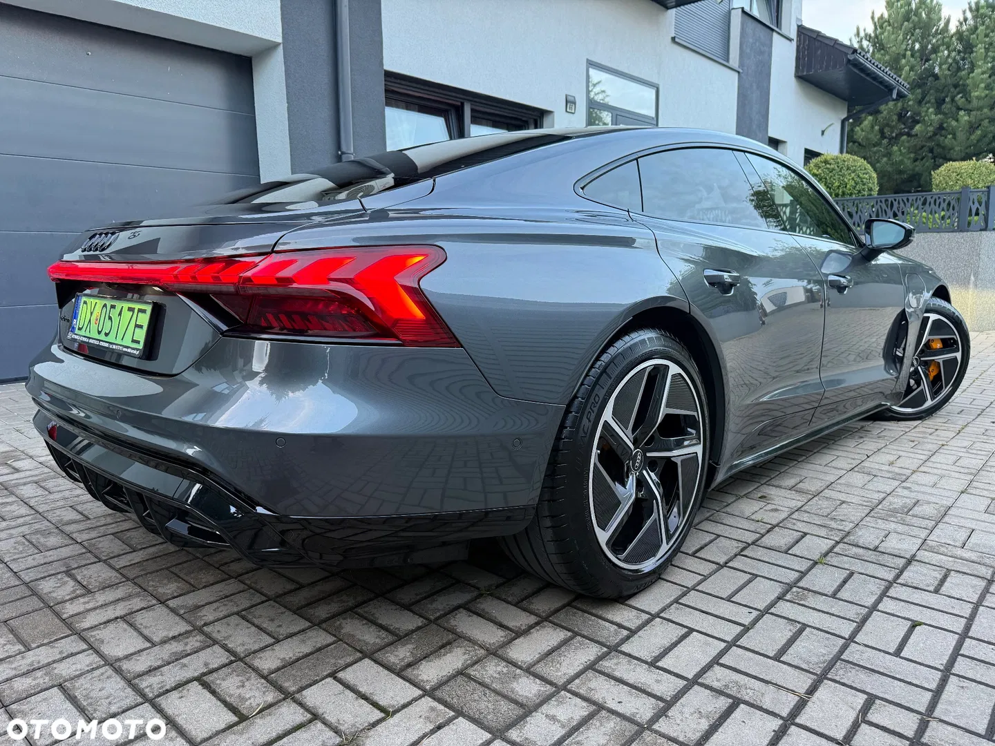 2022 Audi e-tron GT, photograph 4