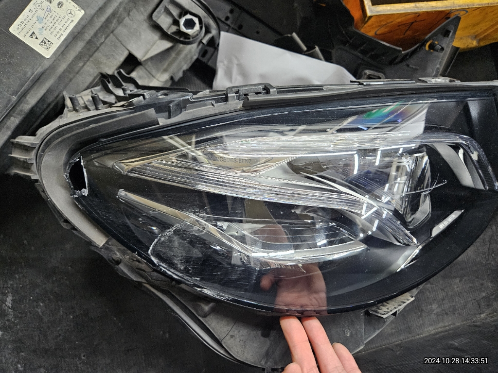 2018 Mercedes-Benz E300 4Matic, photograph 5