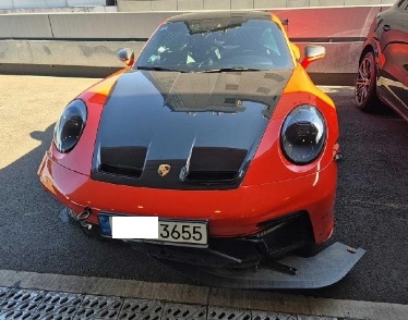 2022 Porsche 911 GT3, photograph 1