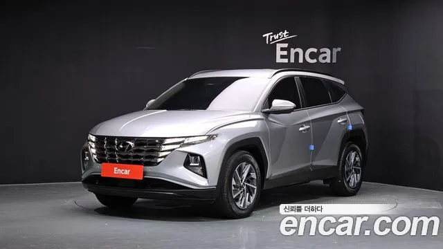 Hyundai Tucson Premium 2WD — photo 1 of 35