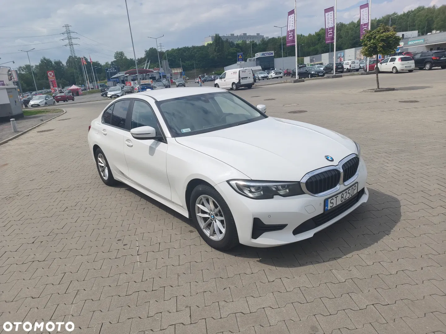 2019 BMW Seria 3 318d, photograph 10