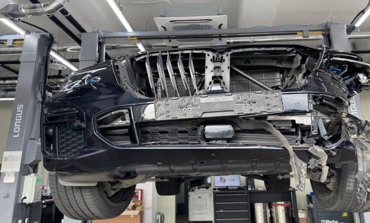 2022 BMW X5 xDrive45e iPerformance, photograph 3
