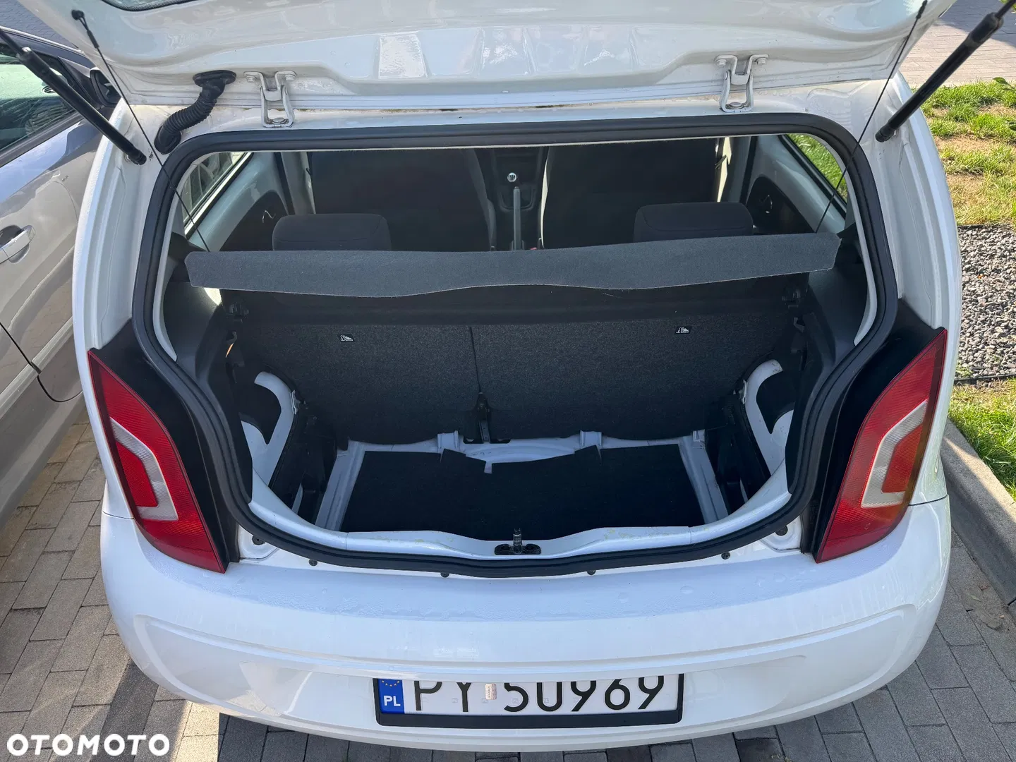 2015 Volkswagen up! 1.0 move EU6, photograph 7