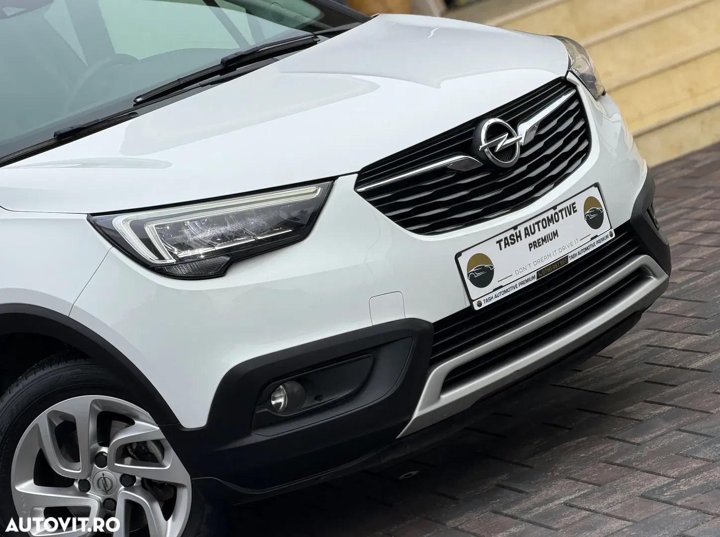2020 Opel Crossland 1.2 Business Elegance, photograph 10