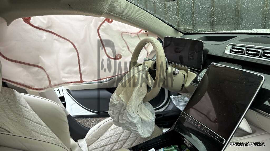 2021 Mercedes-Benz S500 4MATIC, photograph 3