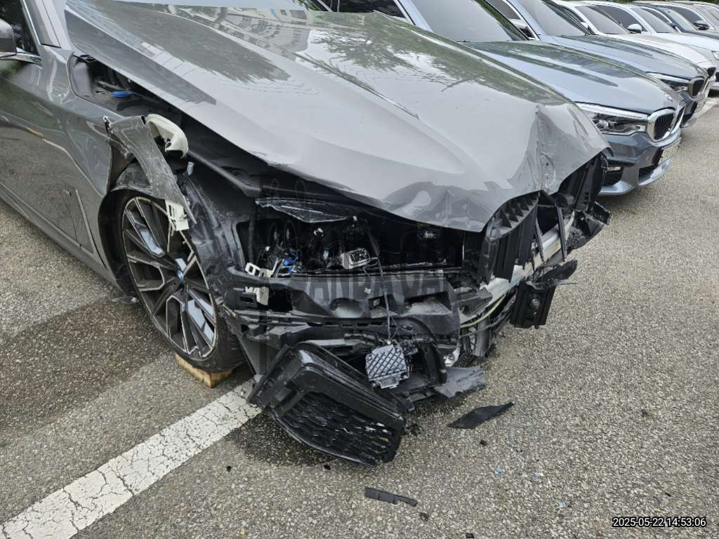 2021 BMW 740Li xDrive, photograph 5