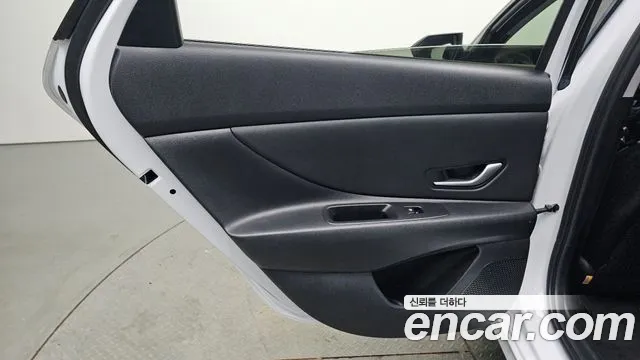 2022 Hyundai AVANTE 1.6, photograph 3