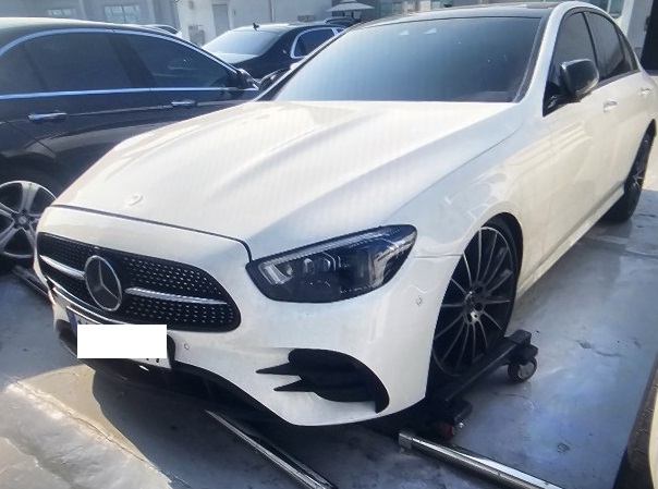 2023 Mercedes-Benz E350 4MATIC, photograph 1