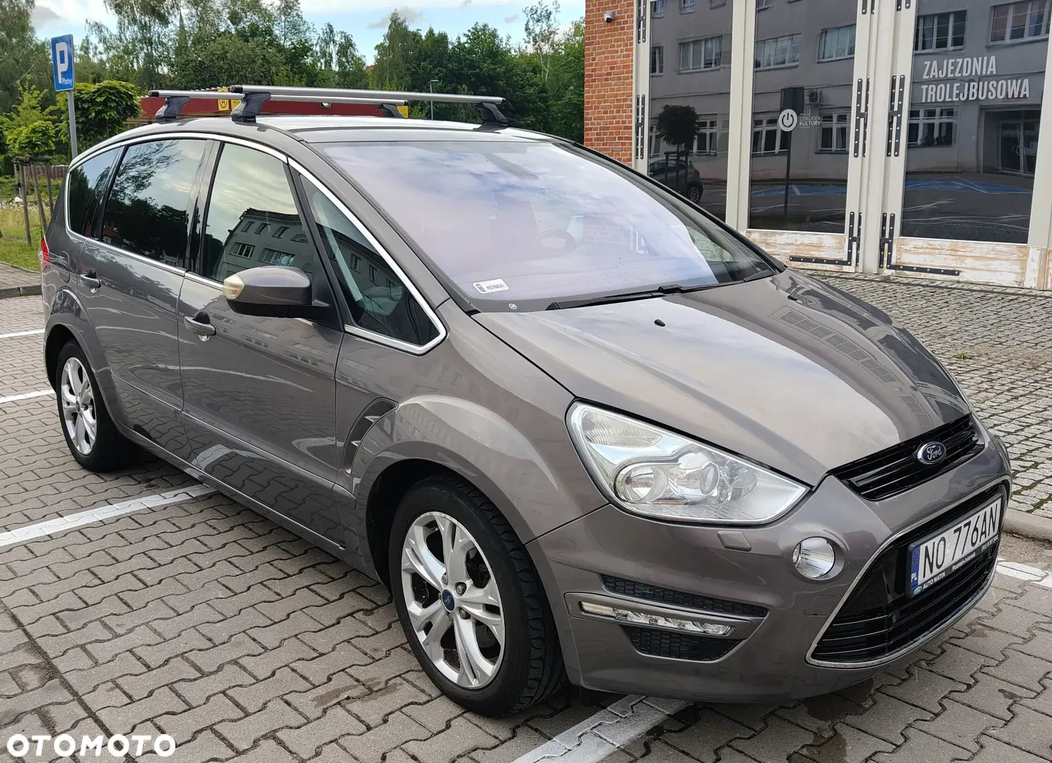 2012 Ford S-Max, photograph 5