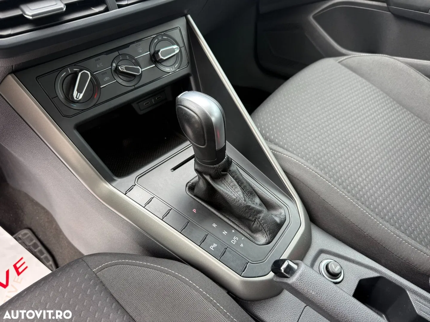 2020 Volkswagen Polo 1.0 TSI DSG Comfortline, photograph 8
