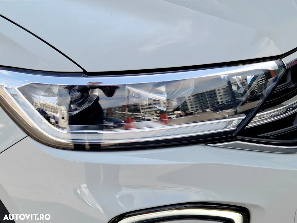 2022 Volkswagen T-Roc 2.0 TSI 4Mot DSG Style, photograph 9