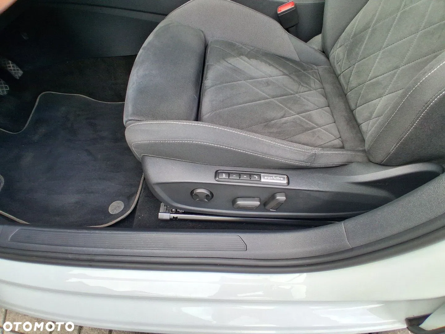 2023 Volkswagen Golf 1.5 TSI EVO Style, photograph 11