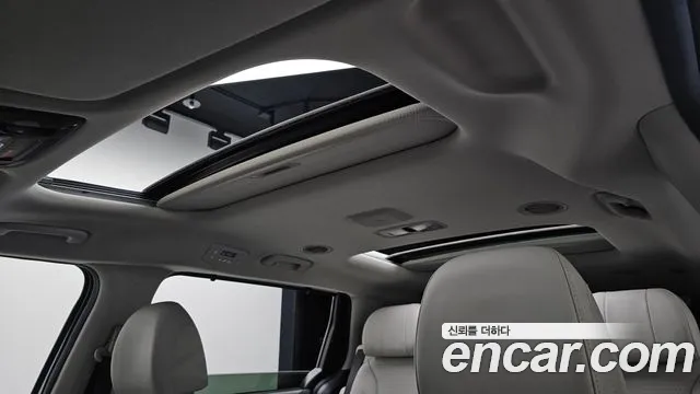 2023 Kia Canival Gasoline 7-Seater Signature, photograph 4