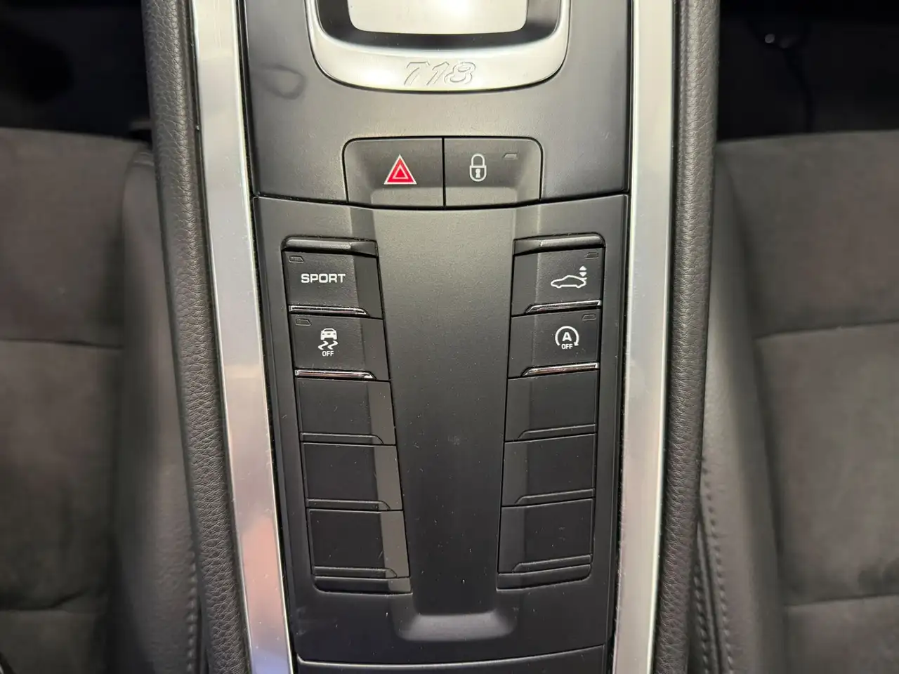 2018 Porsche Cayman Porsche Cayman 718, photograph 11