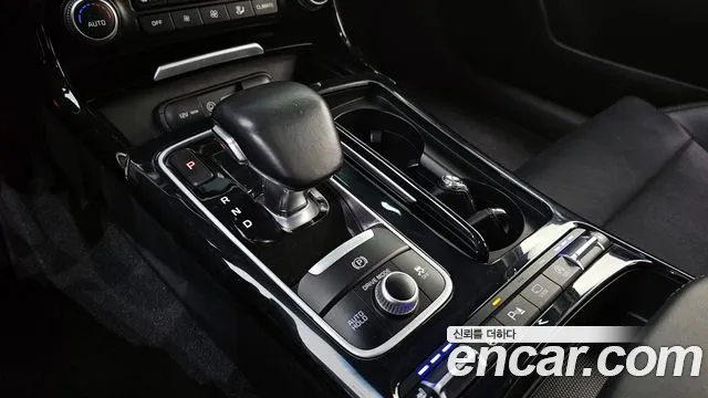 Kia Stinger 2.2 Diesel AWD — photo 1 of 20