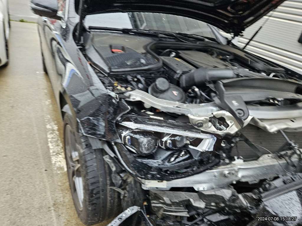 2023 Mercedes-Benz E250, photograph 3