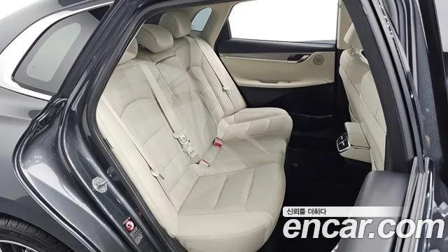 Hyundai Grandeur 2.5 — photo 1 of 36