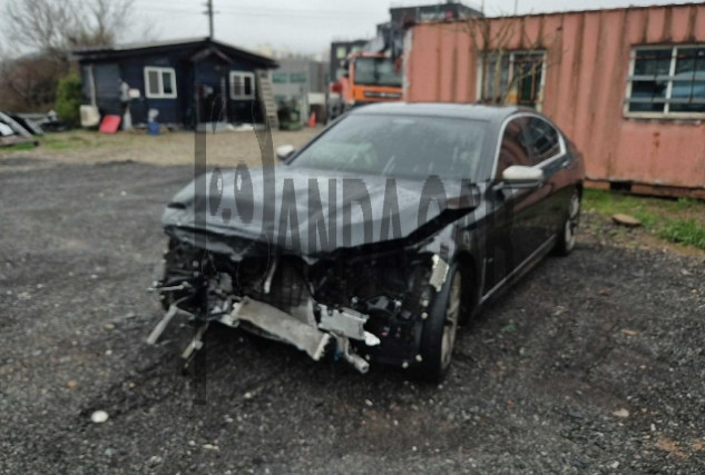 2021 BMW 740i, photograph 2