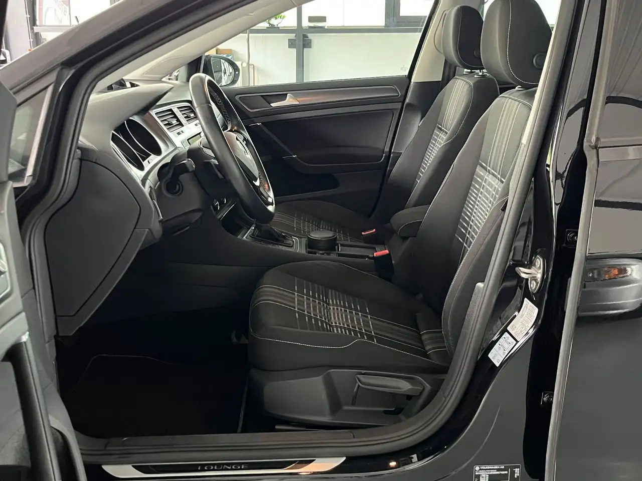 2015 Volkswagen Golf VII Lim. Lounge BMT 72.000KM PDC SZH KLIMA, photograph 8