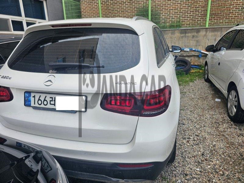 2022 Mercedes-Benz GLC220 d 4MATIC, photograph 2