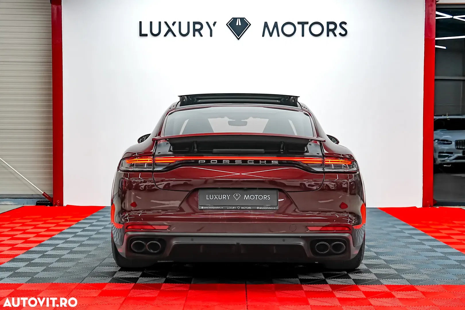 2022 Porsche Panamera 4S E-Hybrid, photograph 10