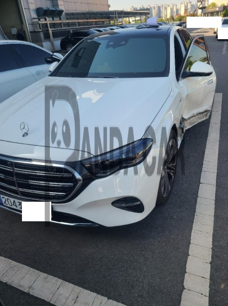 2025 Mercedes-Benz E 350 e 4MATIC, photograph 1