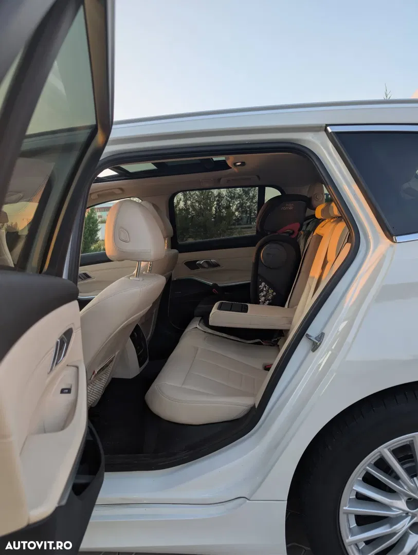 2019 BMW Seria 3, photograph 10