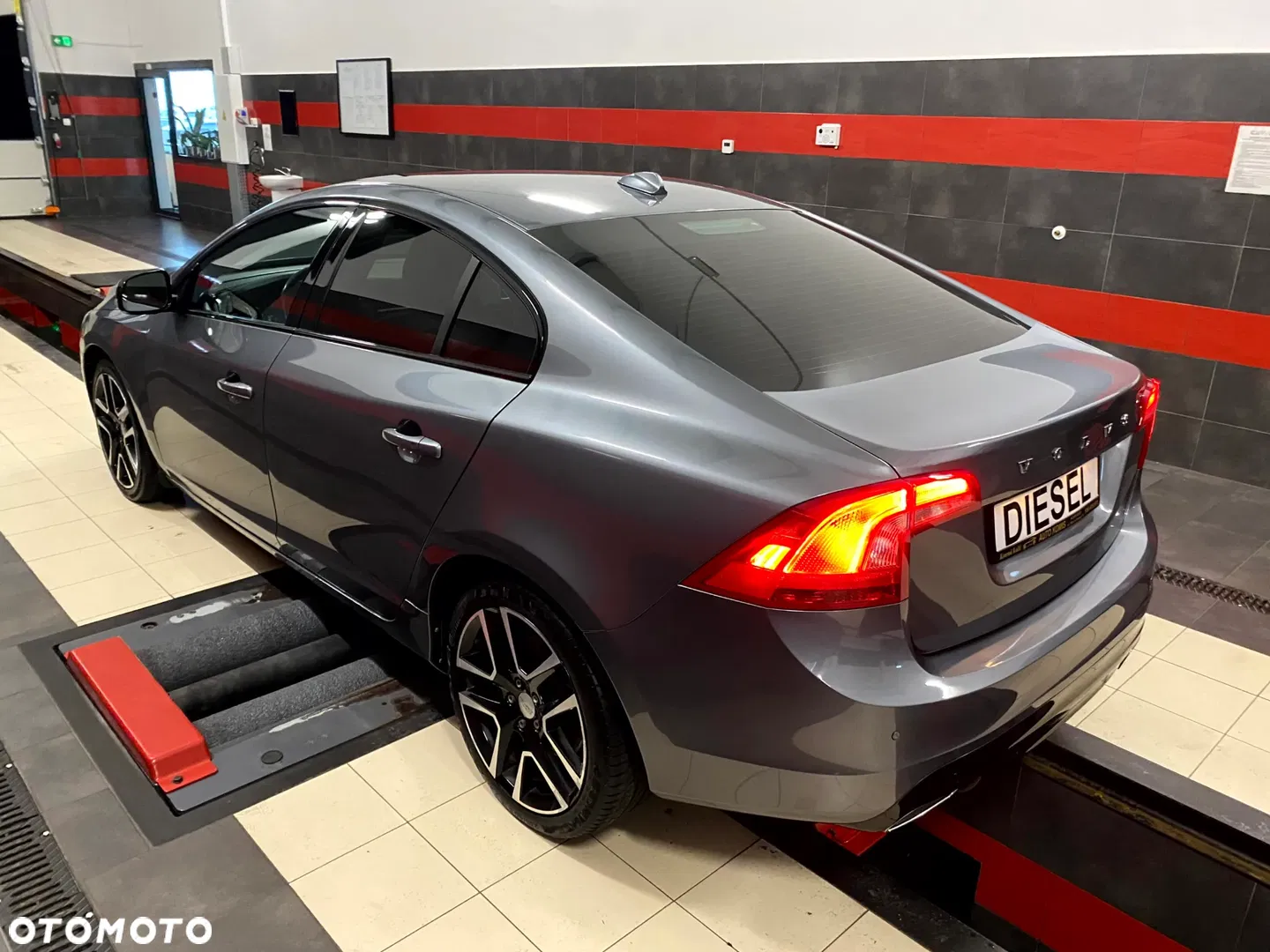 2017 Volvo S60 D4 Geartronic RDesign, photograph 12