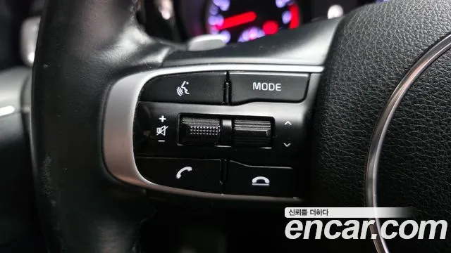 Kia K5 2.0 — photo 1 of 30