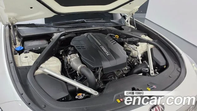 Kia K9 3.3 T-GDI AWD — photo 1 of 20