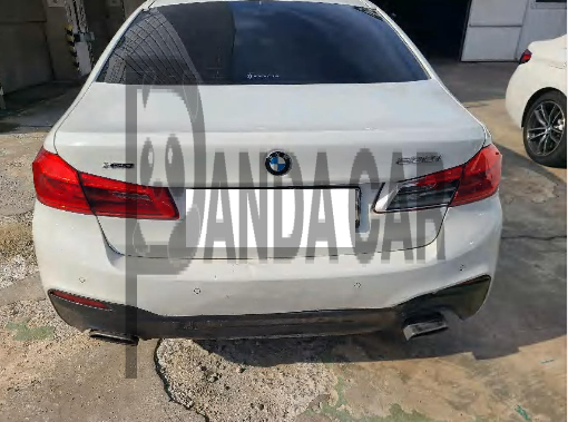 2017 BMW 530i xDrive, photograph 1
