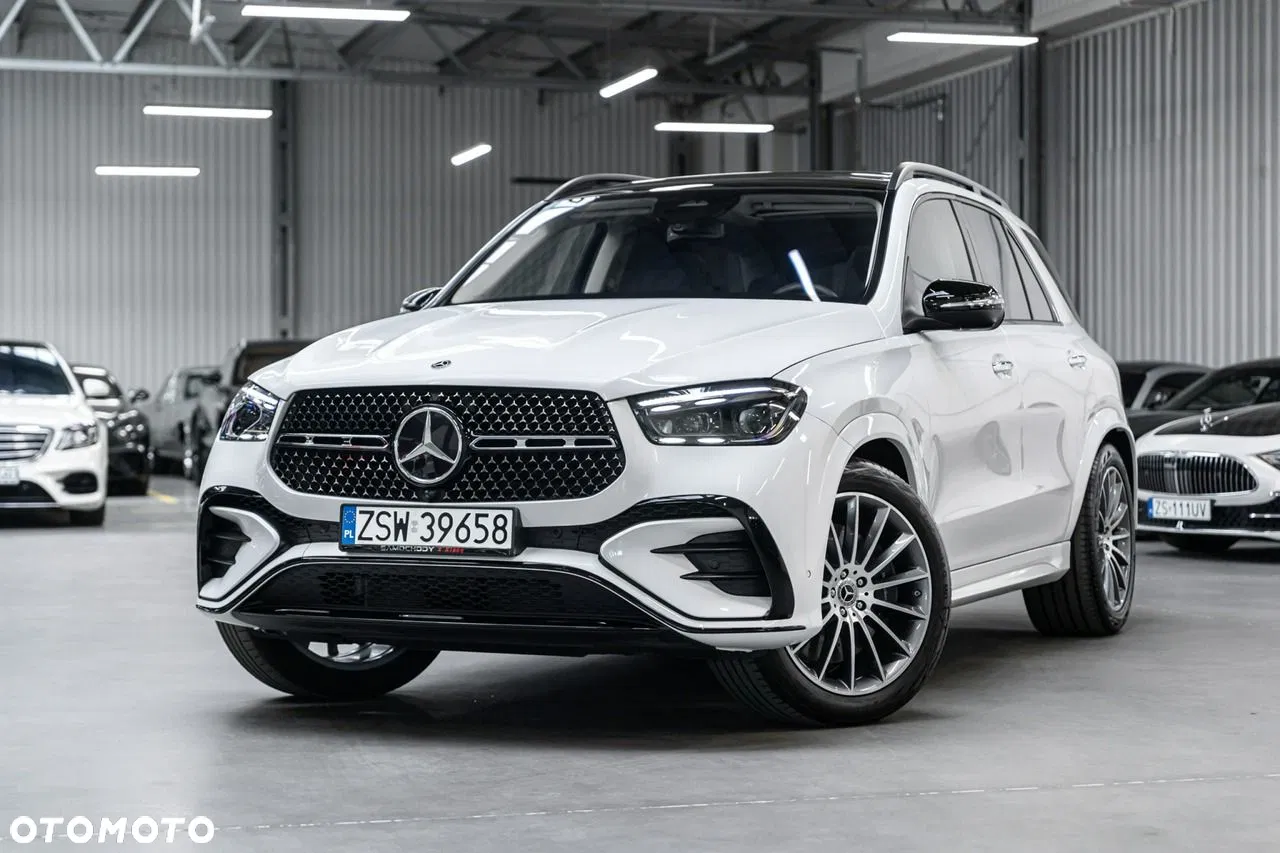 2025 Mercedes-Benz GLE 450 d 4Matic 9G-TRONIC AMG Line Advanced Plus, photograph 2