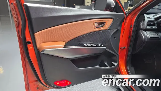 2018 KG_Mobility_Ssangyong TIBOLI Gear Plus 2WD, photograph 12