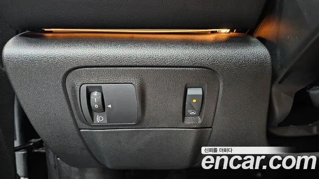 Renault-KoreaSamsung SM6 2.0 GDe LE — photo 1 of 20